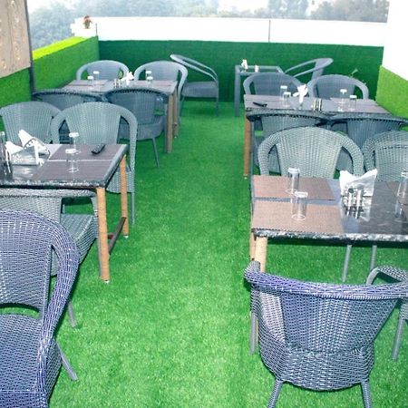 Ddr Hotel Residency Gurgaon Ngoại thất bức ảnh