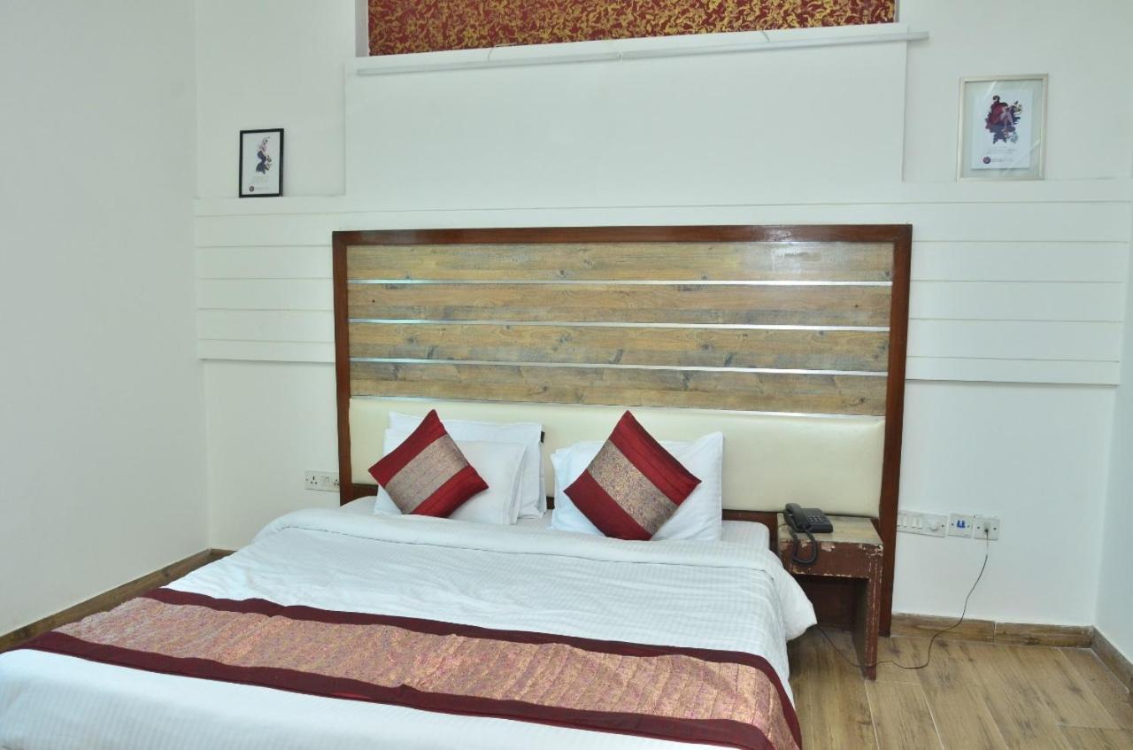 Ddr Hotel Residency Gurgaon Ngoại thất bức ảnh