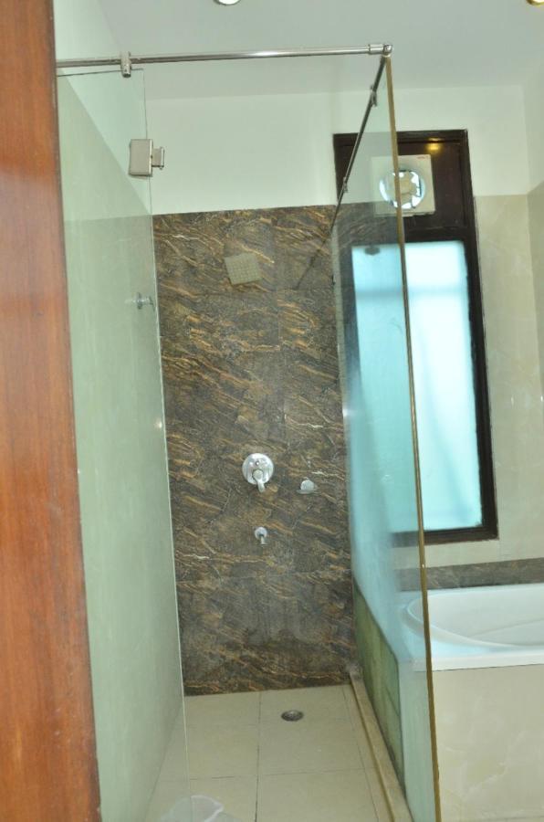 Ddr Hotel Residency Gurgaon Ngoại thất bức ảnh